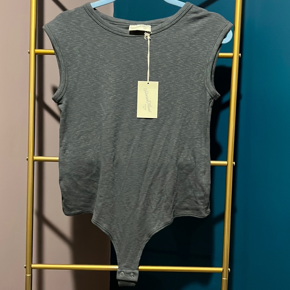 Gray sleeveless body suit